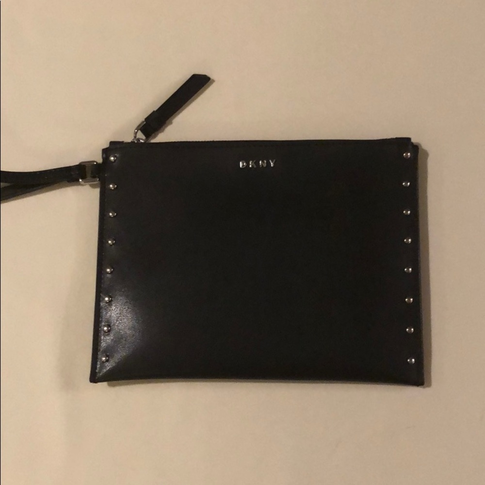 NWOT Black DKNY Wristlet